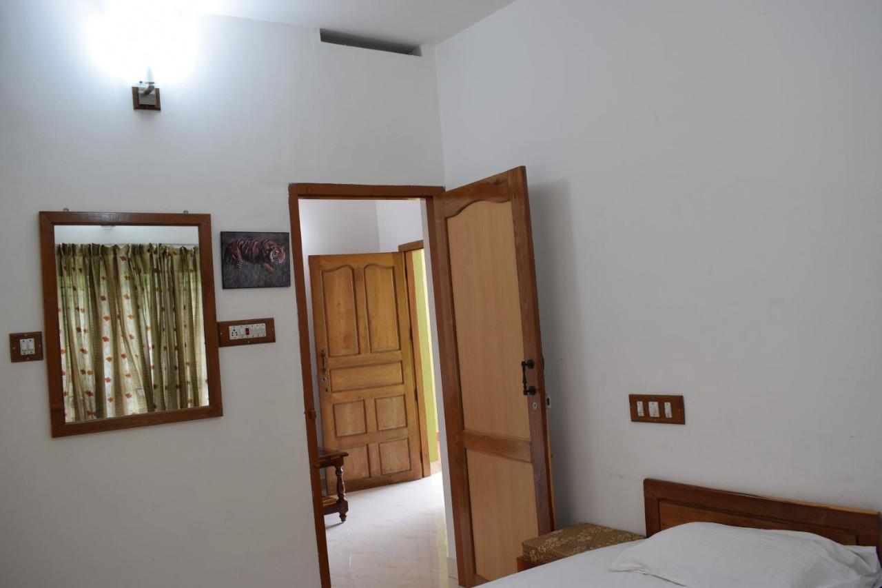 Oriole Homestay 테카디 외부 사진